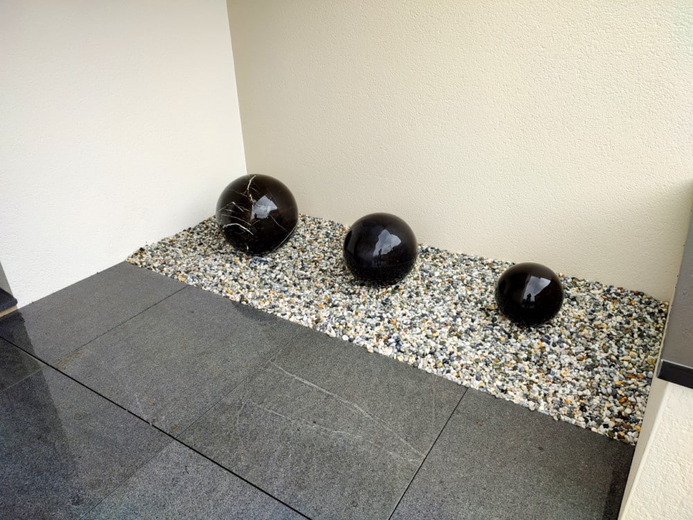 sphères grés noir déco sphères grés noir déco